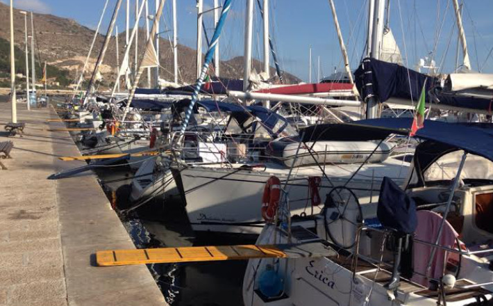 Disponibilità posti barca al porto di Favignana